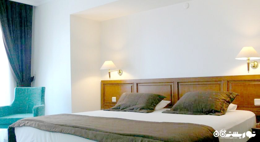 تخت بزرگ اتاق استاندارد